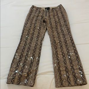 Supercute snake print pants